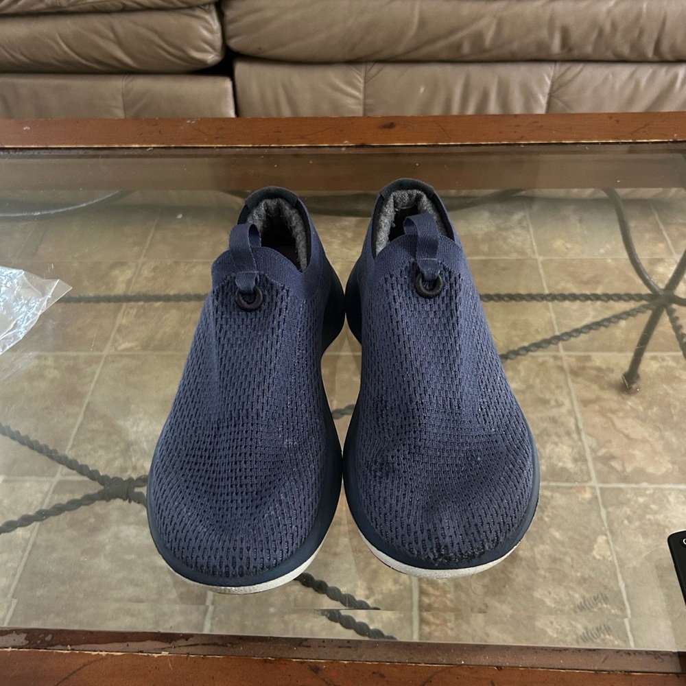 Navy Blue all bird tree dasher Slip-On Sneakers W9 good condition. Preowned